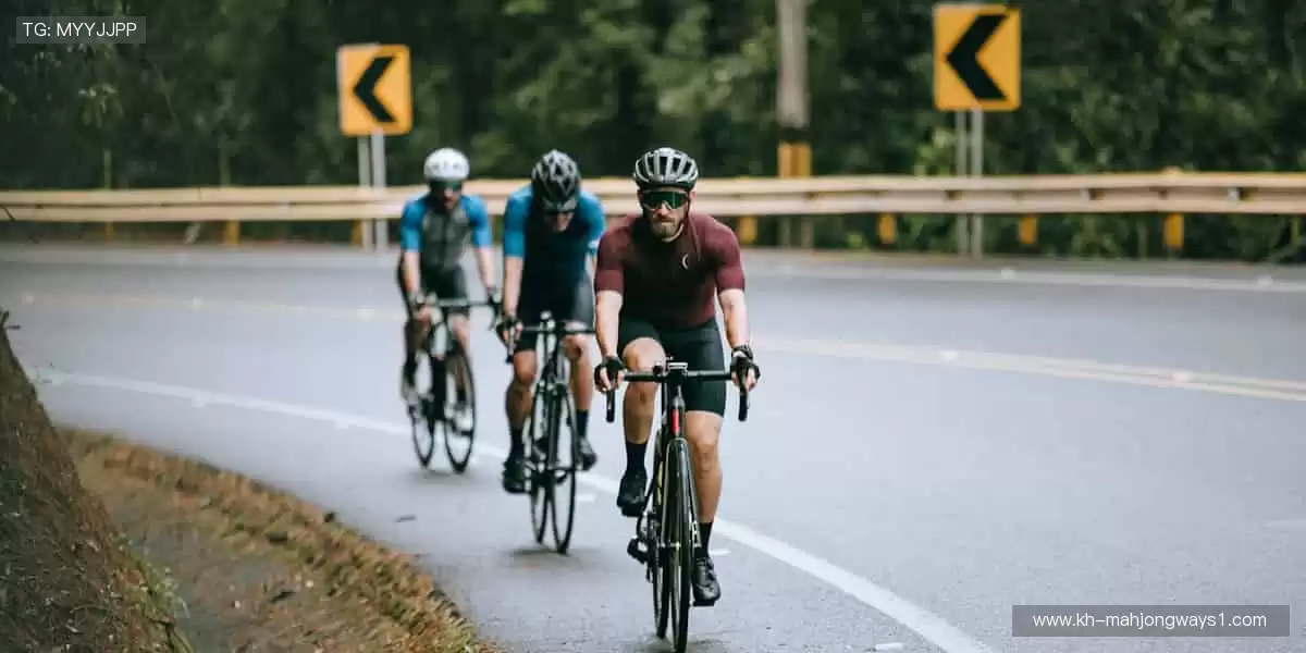 「运动装备黑科技，让你的每一步都更专业！🛡️点击选购，开启高效训练！」